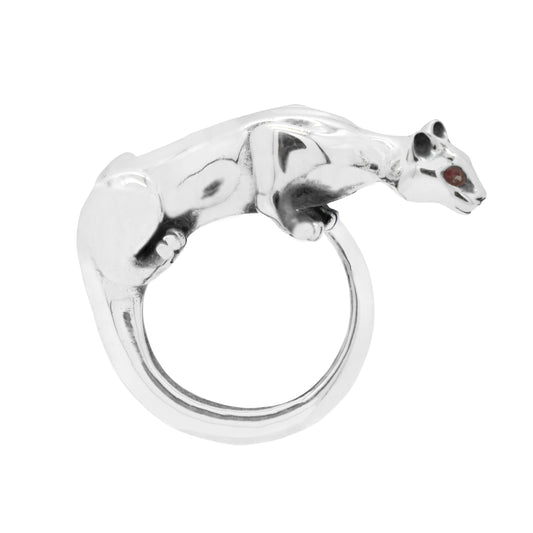Anillo diseño de puma en plata de ley con ojos rubí