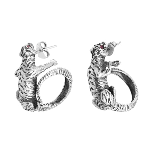 Aretes diseño de tigre con terminado vintage en plata de ley