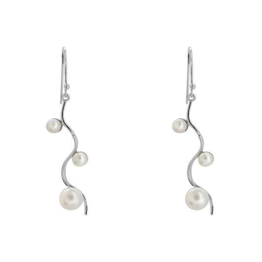 Aretes largos en plata con perla
