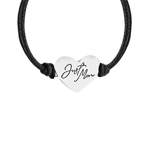 Joyería personalizada (Imagen ilustrativa, no disponible para su venta)