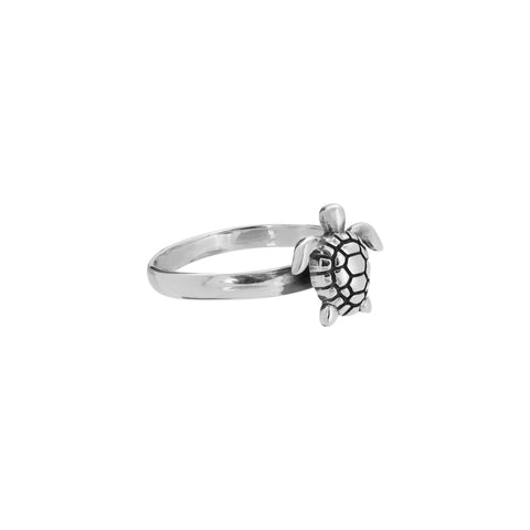 Anillo tortuga de mar chica en plata de ley con terminado vintage