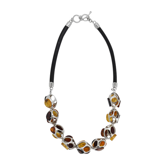 Collar de piel con esferas en piedra ámbar