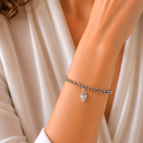 Charm fresa en plata de ley