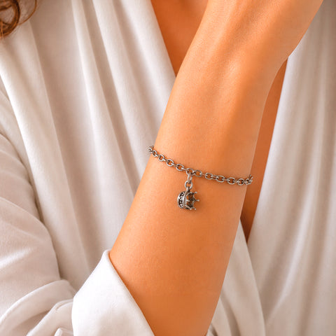 Charm corona en plata de ley