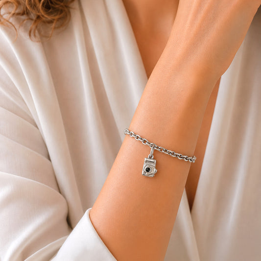 Charm cámara fotográfica en plata de ley