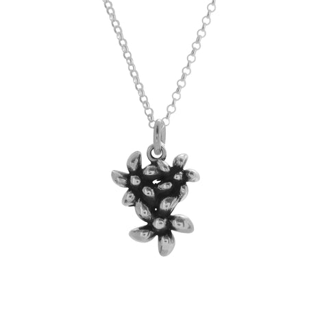 Dije de flores en plata de ley