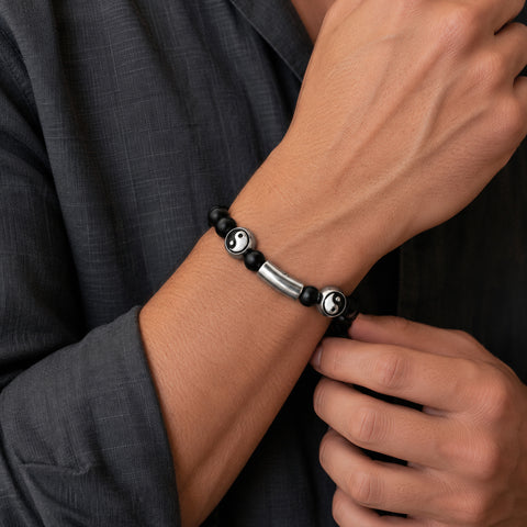 Pulsera Yin Yang con piedra volcánica en plata de ley