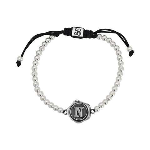 Pulsera inicial acabado oxidado en plata de ley